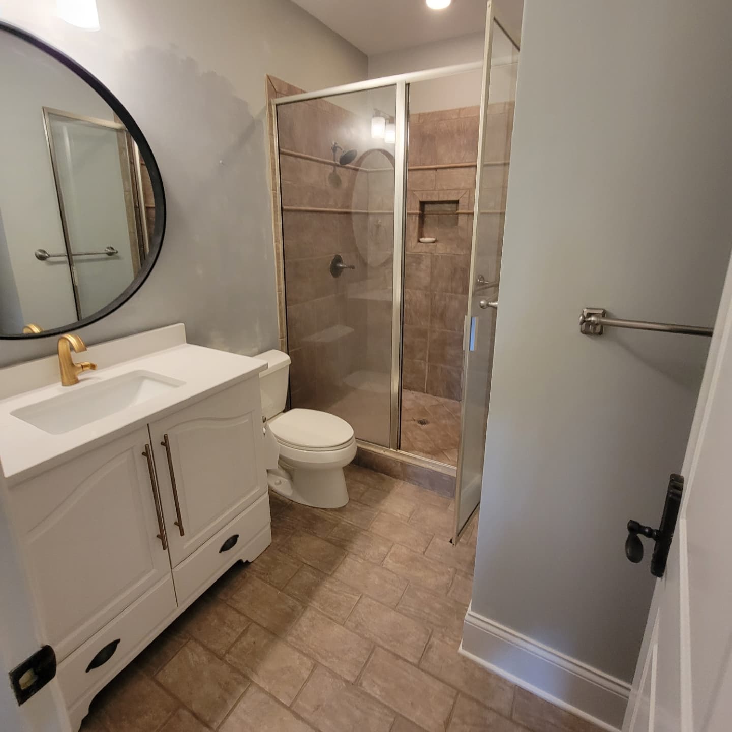 Dated bathroom before remodel